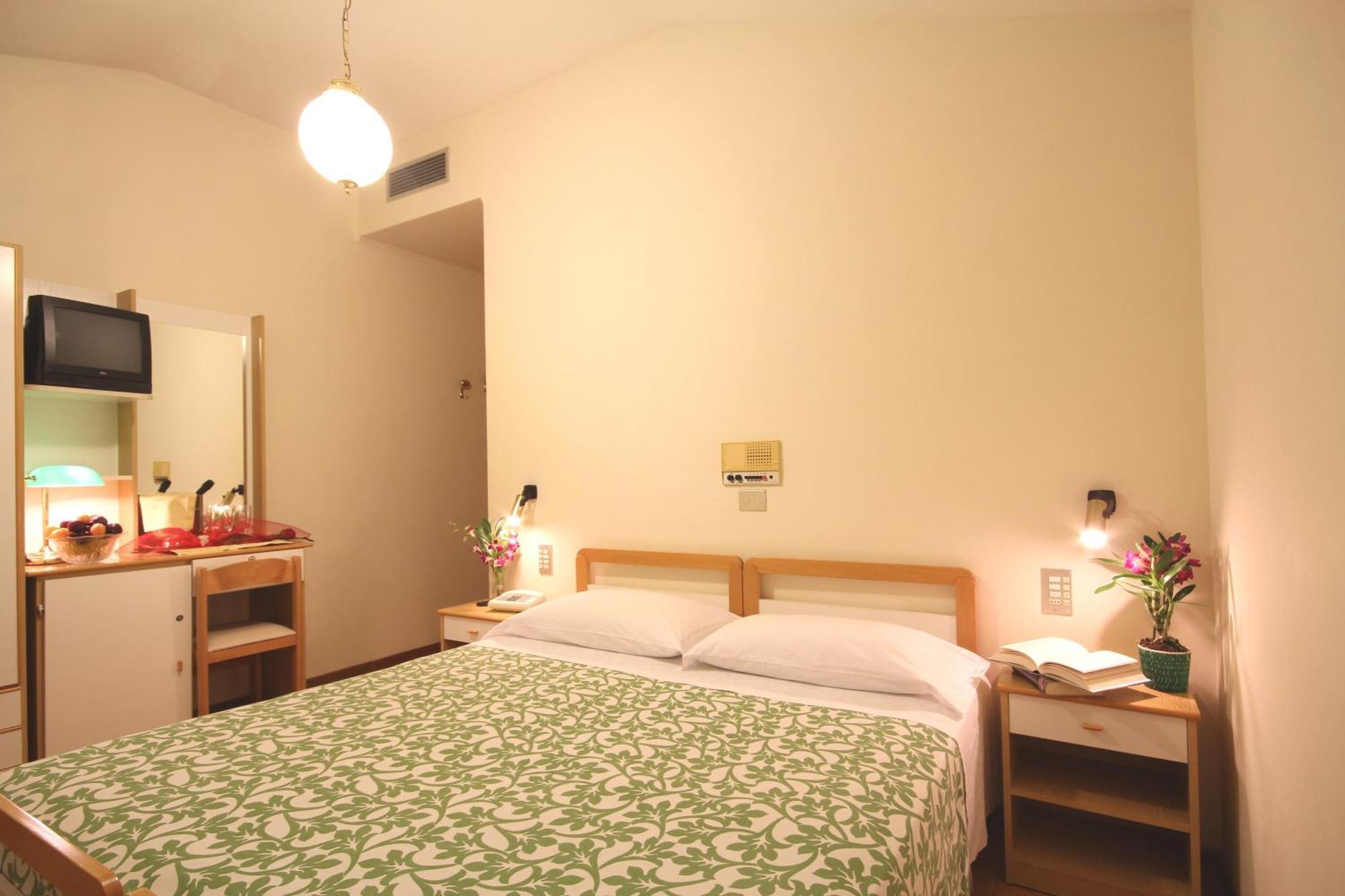 Hotel Villa Luca Chianciano Terme Room photo
