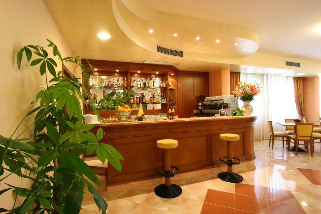 Hotel Villa Luca Chianciano Terme Exterior photo