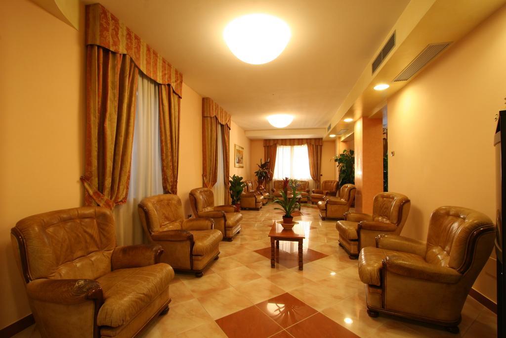 Hotel Villa Luca Chianciano Terme Exterior photo
