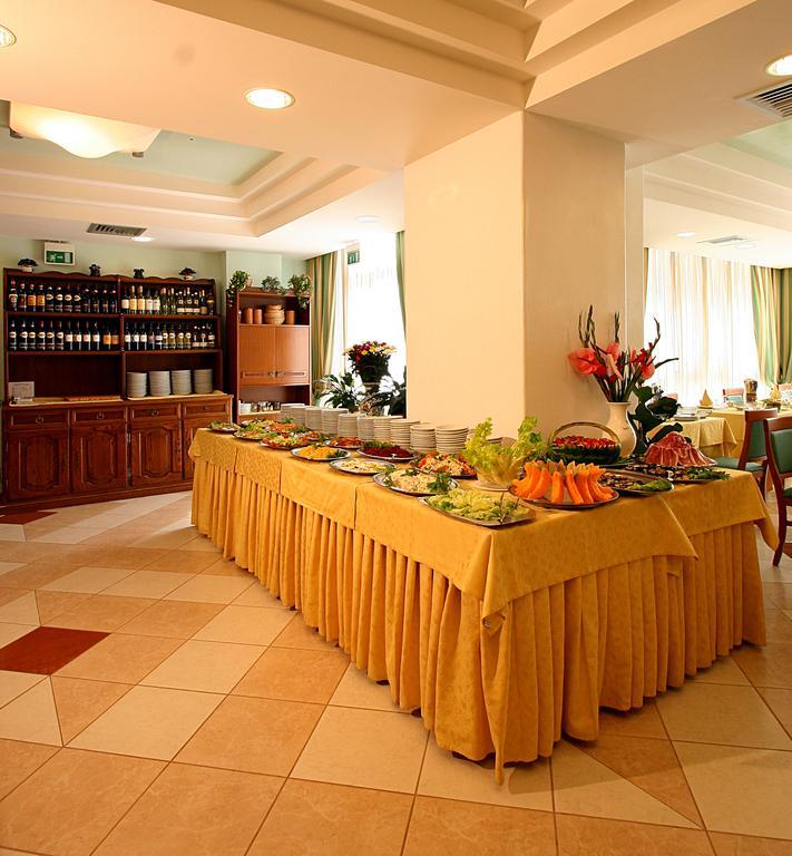 Hotel Villa Luca Chianciano Terme Exterior photo